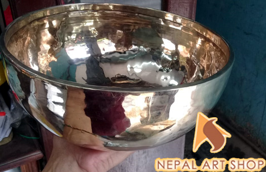 Zunächst handgefertigte Klangschalen, hochwertige Klangschalen, Sieben Klangschalen aus Metall, Nepal handgefertigte Klangschalen, tibetische klangschalen kaufen, schals aus tibet,   
klangschalen online in horw kaufen, klangschalen kaufen schweiz, klangschalen tibet