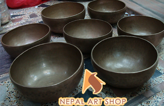 Tibetische handgefertigte Klangschalen, Tibetische Klangschalen Großhandel aus Nepal, Klangschalen-Meditation, Chakra-Klangschalen

Tibetische Klangschalen-Meditation, Himalaya-Klangschalen, Rin-Gongs, Himalaya-Schalen, Gongs, Heilende Klangschalen, Klangschalen Nepal