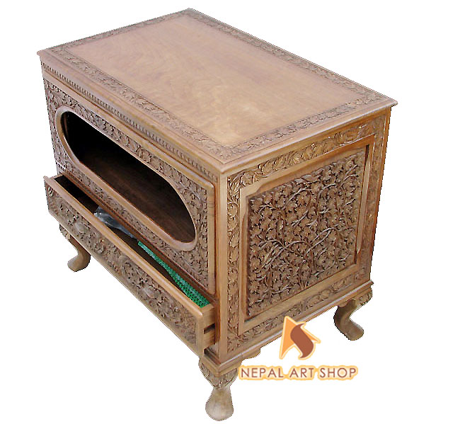 Modern Walnut Furniture, hand carved walnut furnitures, walnut furniture srinagar, India, wood carvings