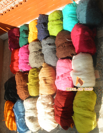 Corriedale Wool Roving – Natural Color – Wholesale Felt Yarn Roving Wool Code FWR004 from Nepal